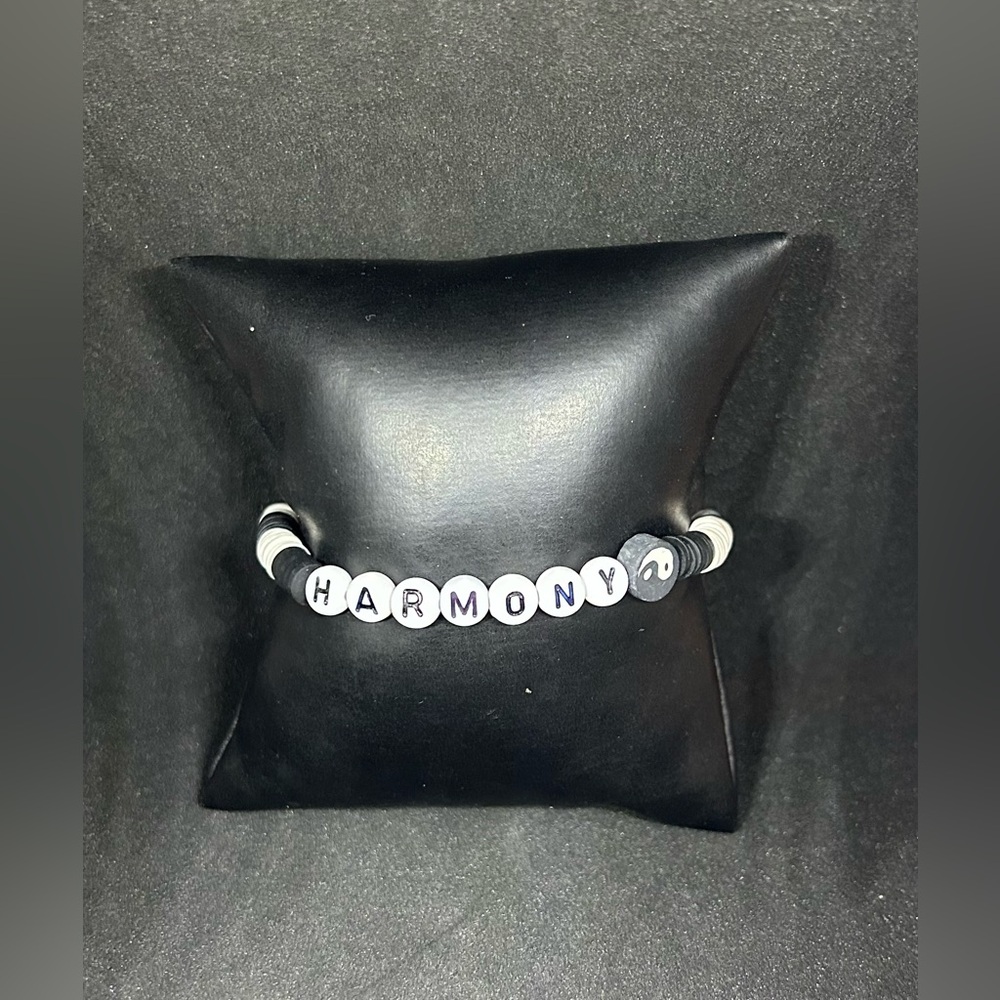 Harmony (Ying Yang) Heishi Bracelet